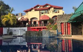 Ang Tahanan Ni Aling Meding Hotel And Restaurant